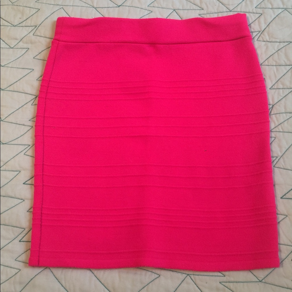 Hot pink pencil skirt ✨5 for $25